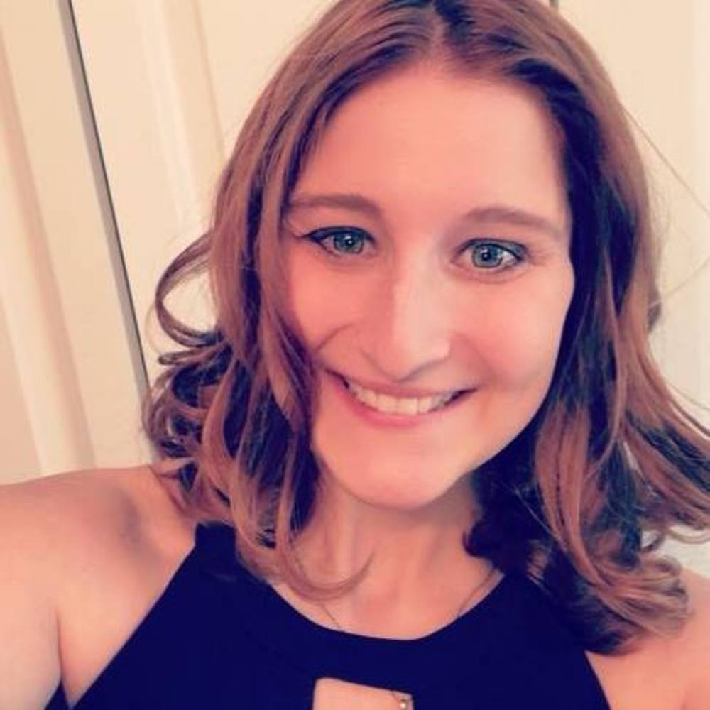 Meet your Posher, Caitlin